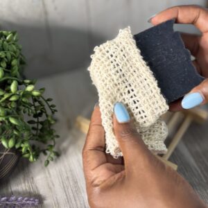 Carbón Activado y Tea Tree Jabon Artesanal