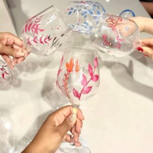 Sangría, Paint & Skin Care – Paquete para 2 personas por $100.00